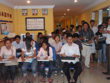 カンボジア、プノンペン市70～80人規模