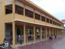 ドーオートンプン小学校他13校寄附